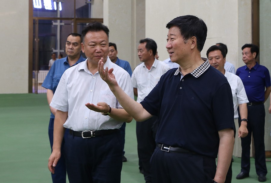 22-2018年6月，省人大常委會(huì)黨組書(shū)記、副主任王璽玉蒞臨金徽股份視察。.jpg