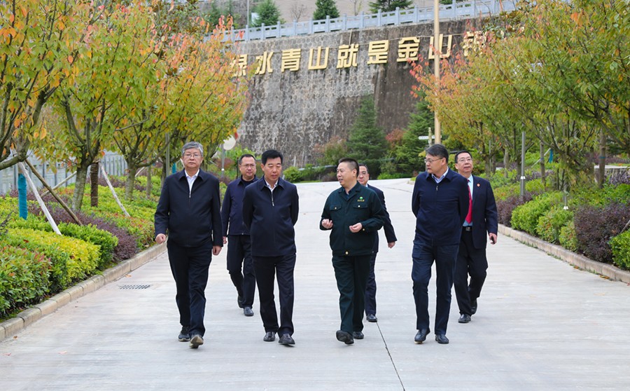 29-2021年10月，甘肅省高級(jí)人民法院院長(zhǎng)張海波蒞臨公司調(diào)研。.jpg