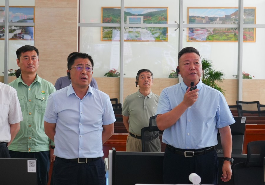 省自然資源廳黨組書(shū)記、廳長(zhǎng)張曉軍蒞臨金徽股份調(diào)研綠色礦山建設(shè)工作_副本.jpg