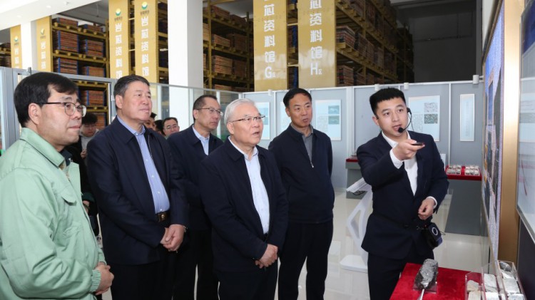全國政協(xié)常委、省政協(xié)副主席尚勛武蒞臨金徽股份調研綠色礦山建設工作